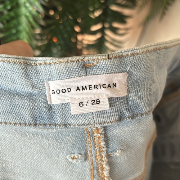 NWT Good American Good Legs Crop Button Fly Skinny Jeans Stretch Sculpting Light - Picture 14 of 16